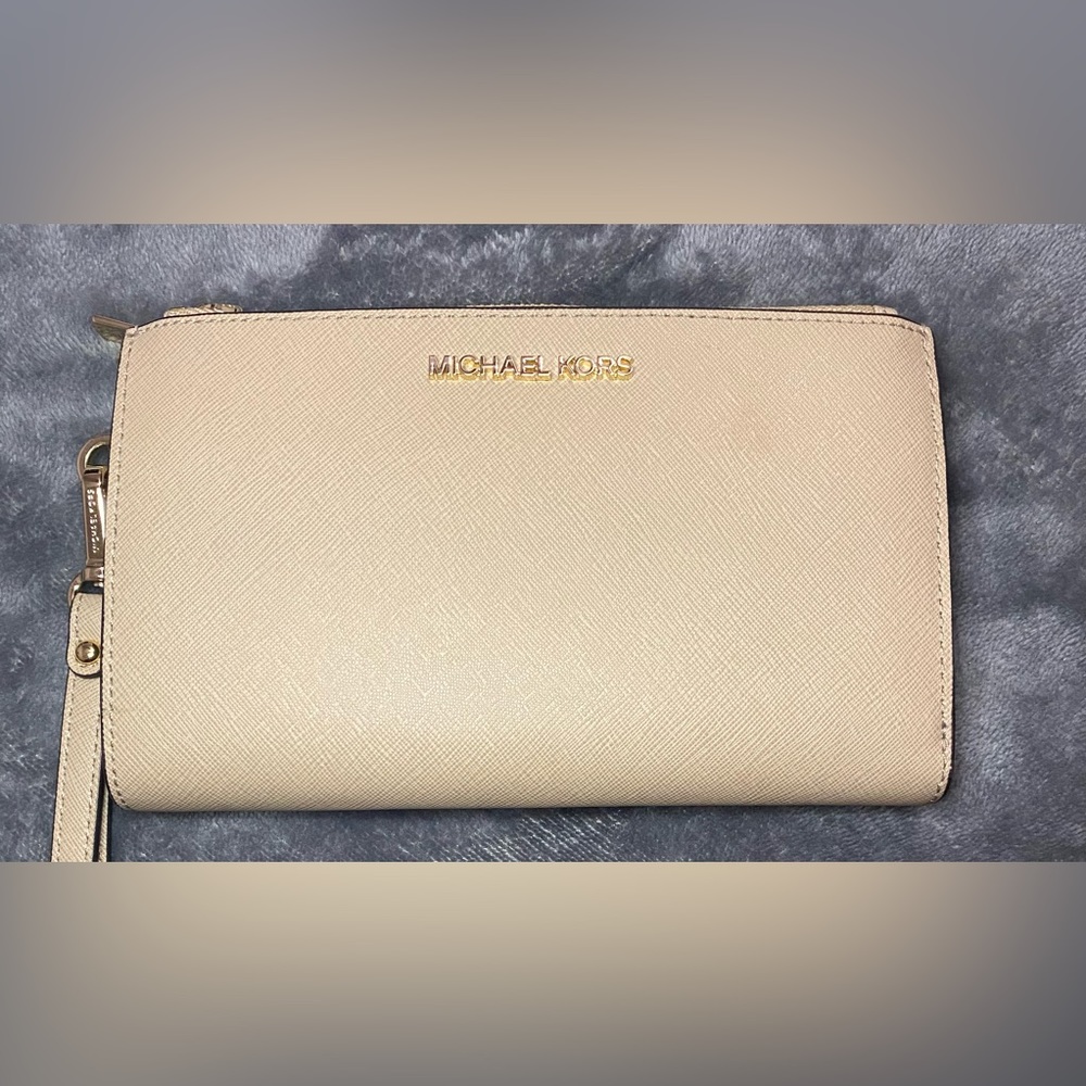 Michael Kors Beige wallet/wristlet
